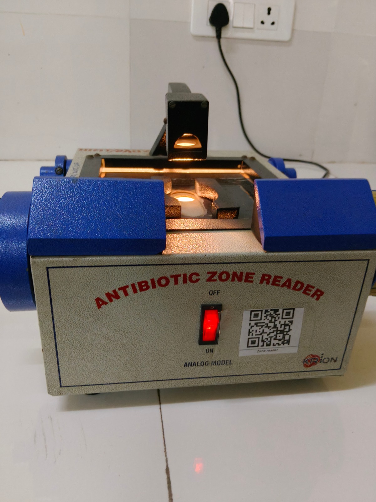 Zone Reader Instrument Best Pharmacy College in Greater Noida | HIMT College of Pharmacy